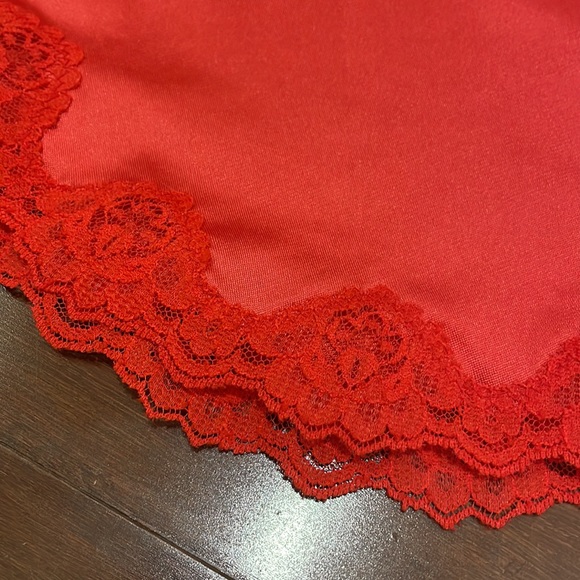 Nordstrom vintage, red slip - Picture 6 of 6